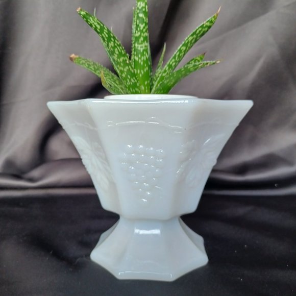 Vintage Milk Glass /Footed /Octagon/ Pedestal Compote - Picture 8 of 13